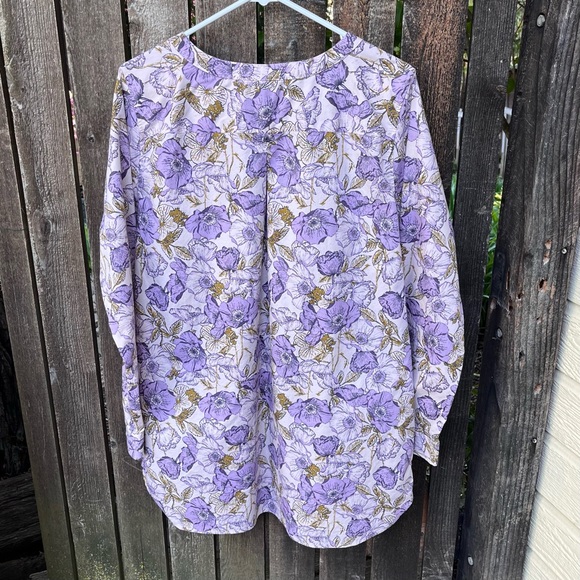 Duluth Trading Company Purple Floral Wrinkle Fighter Button Down Tunic NWOT Sz L - Picture 2 of 12